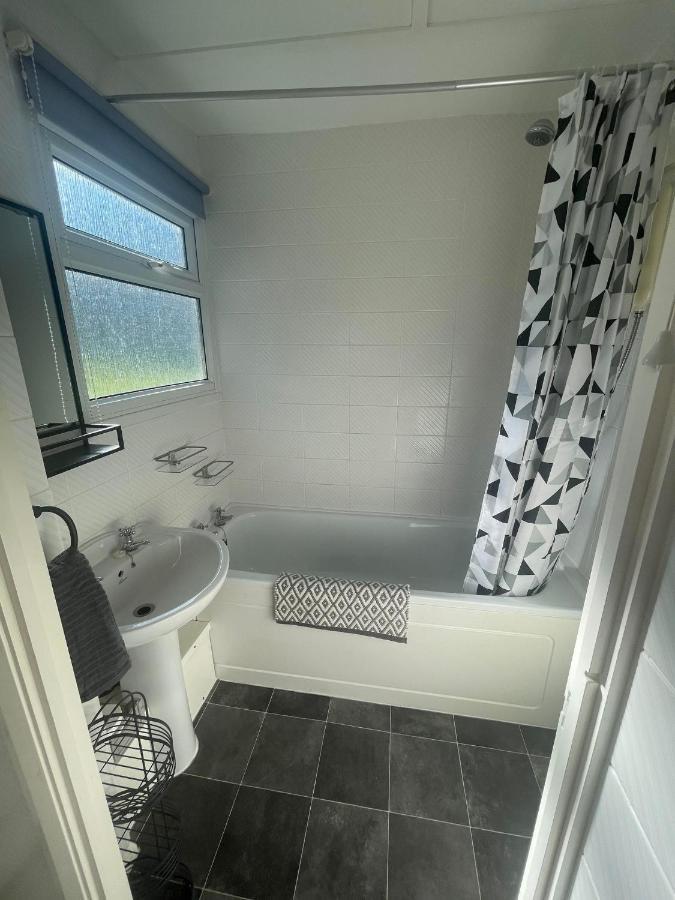 2 Bedroom Holiday Chalet Near Bude Kilkhampton エクステリア 写真