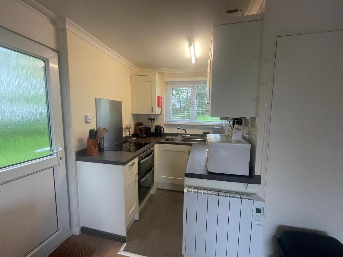 2 Bedroom Holiday Chalet Near Bude Kilkhampton エクステリア 写真